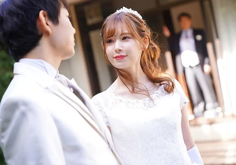 Bố Ông xã làm tình vợ của con trai ngay sau lễ cưới của con trai